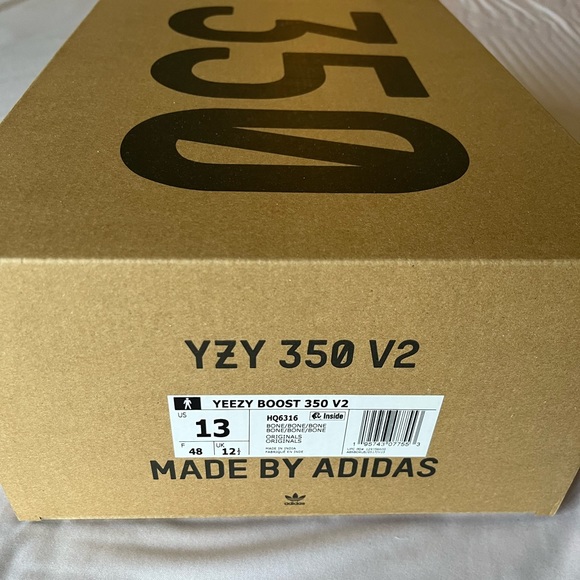🆕Yeezy Adidas Boost 350 V2 Bone - Picture 2 of 8
